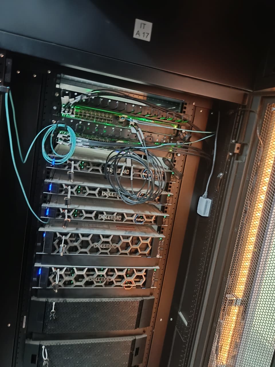 Data Center Photo 23